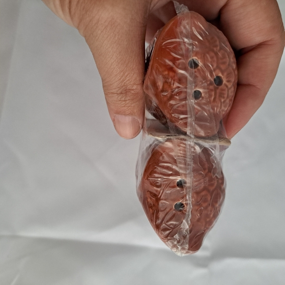 Retro Style Owl Salt and Pepper Shakers - Picture 4 of 8